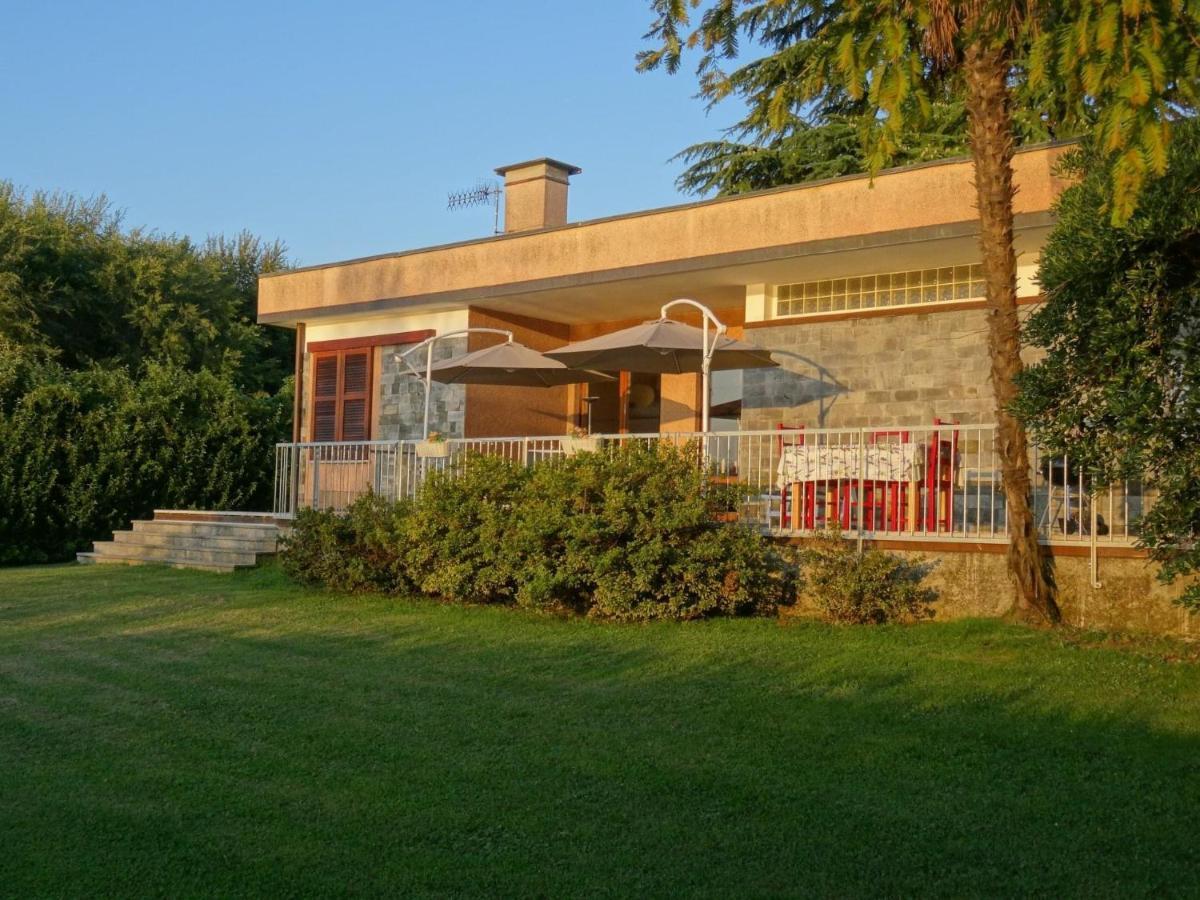 Casa Gaiani Villetta in riva al lago vista mozzafiato Varano Borghi Esterno foto